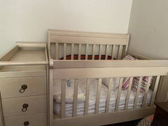 Baby crib - 7