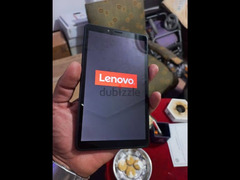 Tab Lenovo M7 2 items