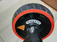 Ab roller  Mark: (HEATS) ( عجلة دوارة لتمارين البطن و كامل الجسم )