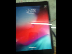 Ipad Air 32 GB very good battery very few scratches