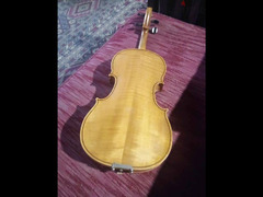 ڤيولين تشيكي 
Antonio's Stradivarius - 3