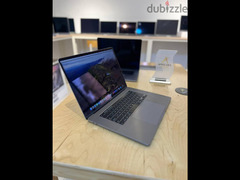 MacBook Pro Model 2019 i7 - 2