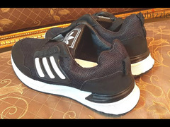 حذاء ماركة ( Adidas ) مقاس 45 . جديد لانج لم يستخدم . اللون : اسود - 3
