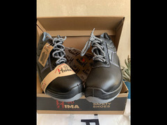 Hima safety shoes size (42)
