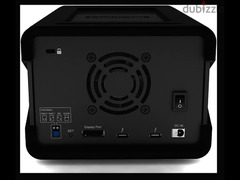 Blackbox PRO RAID Desktop Drive with Thunderbolt 3.40TB - 2