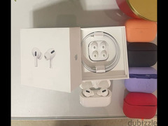 AirPods Pro (1st) used and with completely new cable +free 4  cases - 1