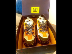 جزمة اصلية Caterpillar  unisex مقاس ٣٩  CAT Shoes