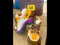 جزمة اصلية Caterpillar  unisex مقاس ٣٩  CAT Shoes - 2
