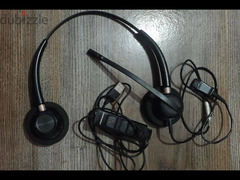 Plantronics headset - 1