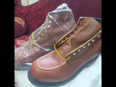 جزمة سافتيredwing