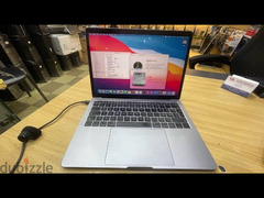 Macbook Pro 13"  2017    Non Touch Bar