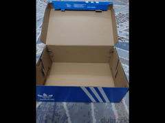 empty Adidas box بوكس - 2