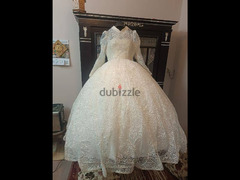 فستان زفاف للبيع استخدام ساعتين