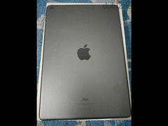 iPad 9 بالكرتونه والشاحن الأصلي - 4