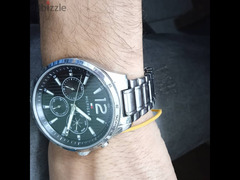 ساعة تومي هليفيجر الأمريكية مع ضمان مدي الحياة وعلبتها