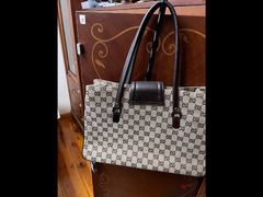 Gucci first copy used ladies hand bag - 2