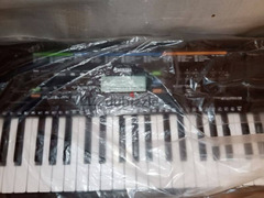 piano Yamaha E253 Five octave New - 1