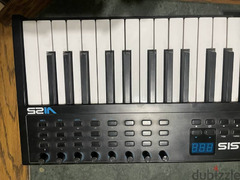 Alesis VI25 Midi Keyboard - 3