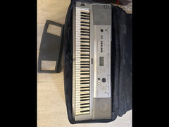 Yamaha Piano PortableGrand DGX-230 - 3