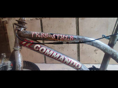 دراجة / عجلة كوماندو مقاس ٢٦ حالة جيدة جدا - 3
