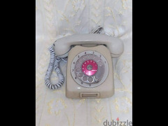 تليفون قرص انتيكات من أيام زمان