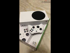 Xbox series s . . with controller & box - 2