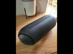 LG PL7 portable speaker