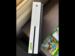 Xbox one s 4k 1TB For sale - 3