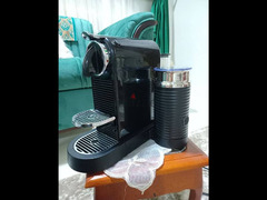 ماكينه قهوة نسبريسو ستيز مع أداة خفق اللبن - اللون الاسود