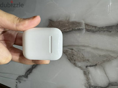 Apple AirPods 2nd generation with charging case