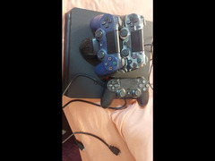 PS4 slim+ 2 controller+ DOCK charger