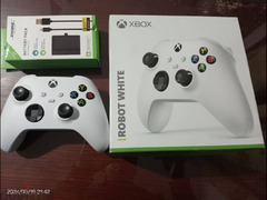 Xbox white robot