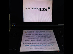 Nintendo DSi XL - 1