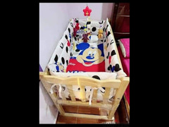 سرير بيبي بالمرتبة مقفول مقاس كبير من حديث الولادة لعمر طفل 3 سنين - 2