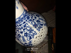 Blue and white vase - فازة ابيض و ازرق - 2