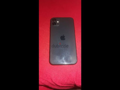 iPhone 11 used like new female use Vodafone warranty - 3