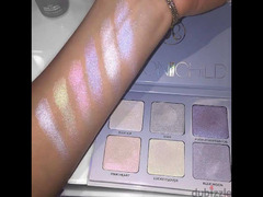 anastasia beverly hills moon child glow kit highlighter - 2