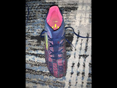 حذاء ميسي بعد هدفه ال١٠٠ مع منتخب الارجنتين - 1