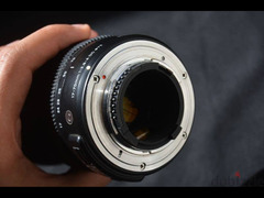macro lens
sigma  17-70 dc macro f-2.8-4
compatible with nikon - 2