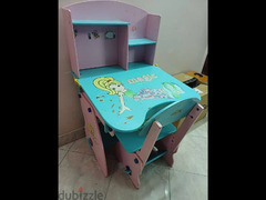 مكتب و كرسى خشب للاطفال حتي ٨ سنوات - 2