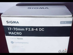 macro lens
sigma  17-70 dc macro f-2.8-4
compatible with nikon - 4