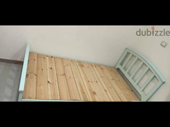 سرير أطفال ١١٠ فى مترين خشب زان و مله سويد لم يستخدم - 1