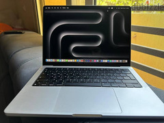 MacBook Pro m3 لسه مفتوحه علبته اتشحن ٣ مرات بس - 5