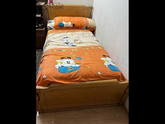 Bed with Mattress سرير بالمرتبة