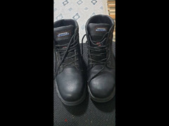 حذاء اسكيتشر اورجينال  رجالي مقاس ٤٣  سفتي - 3