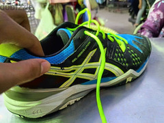 كوتش asics للبيع