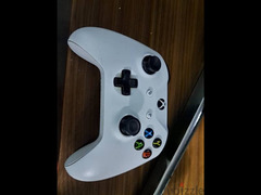 xbox 1s perfect condtion with 1 controller and 3 games - 4