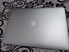 MacBook Air ( 13 inch ) 2017