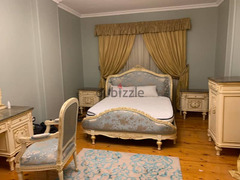 غرفة نوم كاملة من عسل للأثاث شامل مرتبة كمفورت وسجادة النساجون وستائر - 1