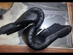 VENUM 14 Oz boxing gloves - 4